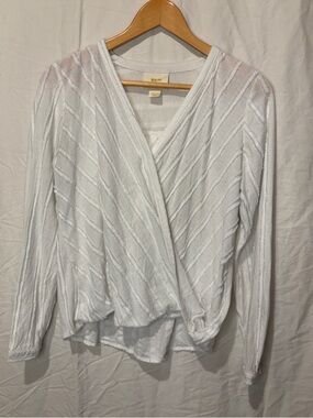 Anthropologie Maeve white top with design